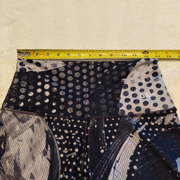 OW Fit high waisted black and gray geometric print Starwars theme legging. S - Picture 6 of 9